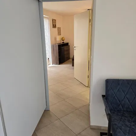 Depandance Garni Golf דירה אסקונה