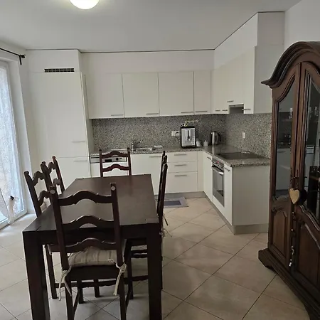 Depandance Garni Golf דירה *