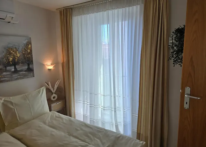 Depandance Garni Golf * Ασκόνα